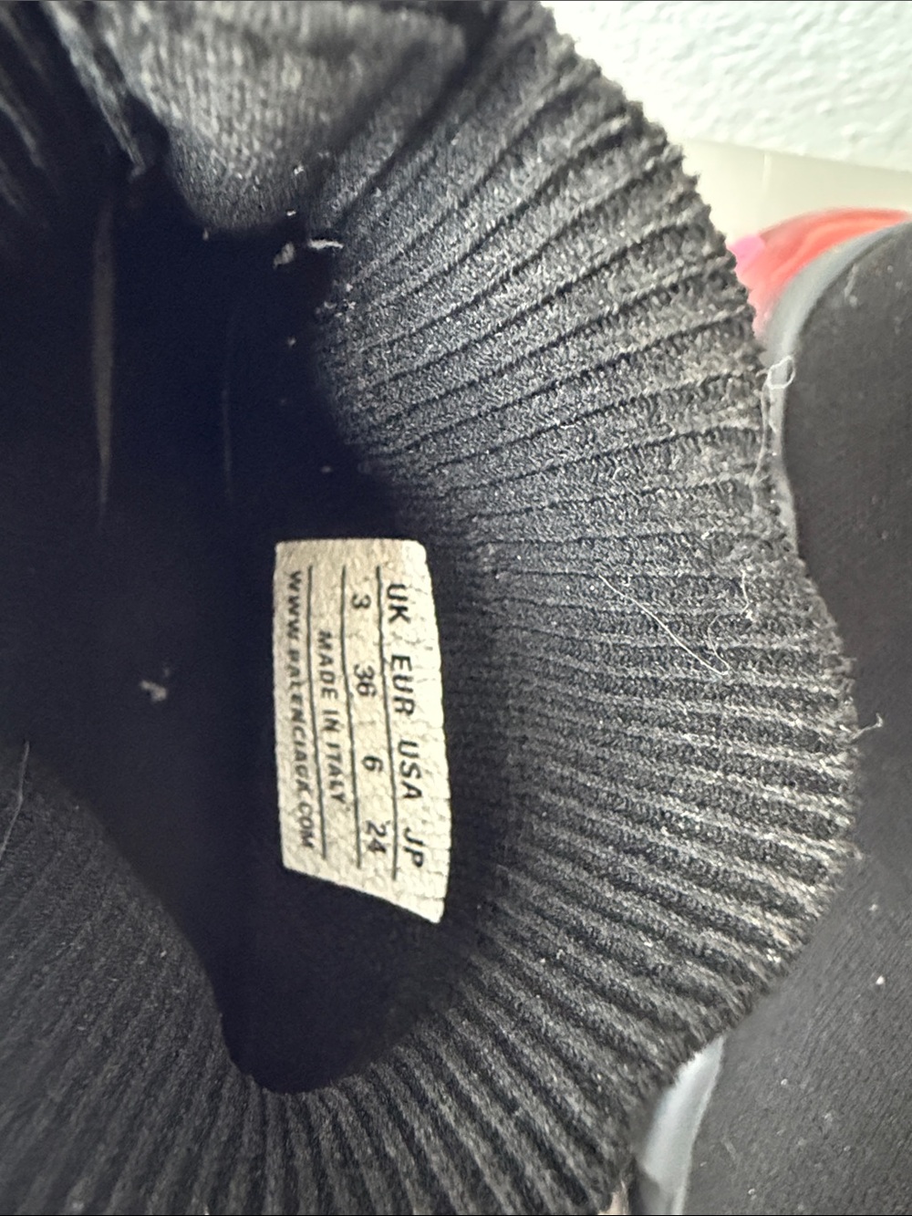 Balenciaga Black Sock Sneakers with Pink Branding - Picture 4 of 10